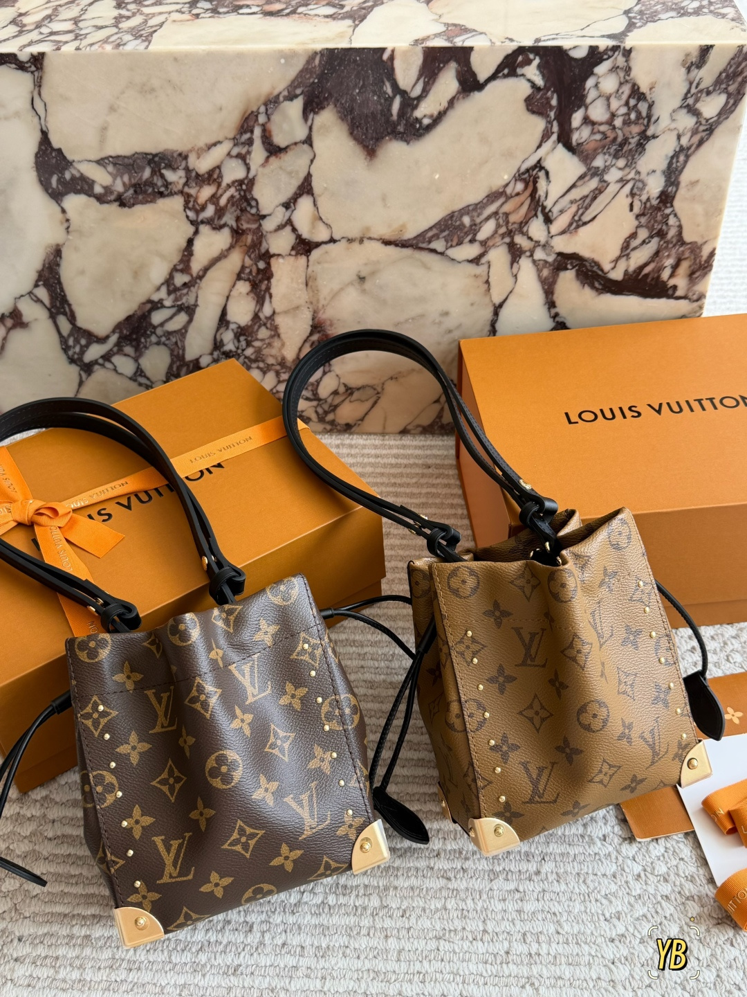 Louis Vuitton LV Bucket Bag Monogram Canvas